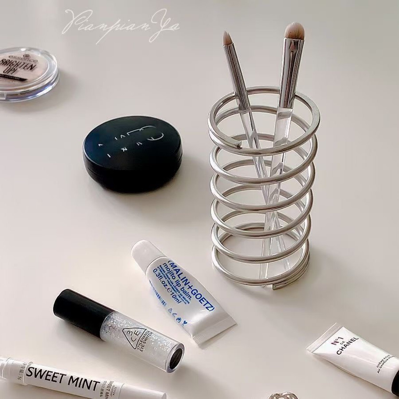 Home Bathroom Gadgets - Держатель для зубных щеток из нержавеющей